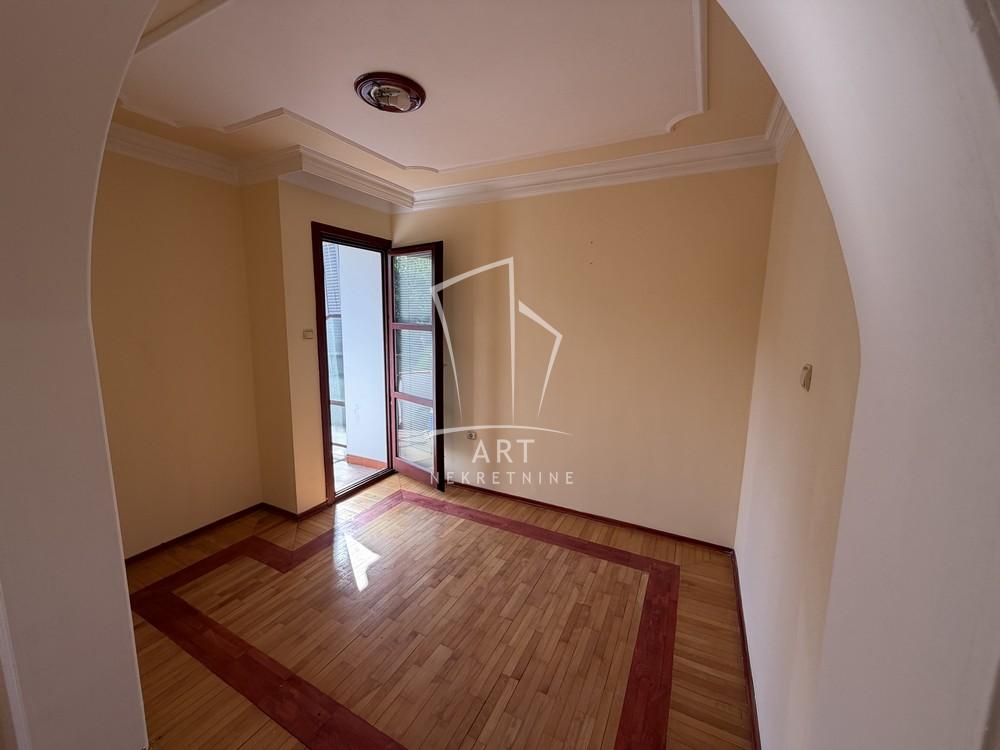 Slika 4 - Riste Vukanovića, Dvosoban stan za izdavanje, 71m2, 600€