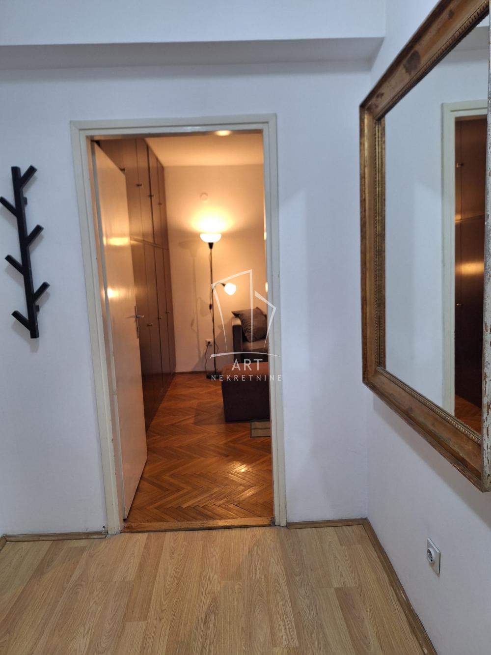 Slika 2 - Hadži Ruvimova, Jednoiposoban stan za izdavanje, 43m2, 700€
