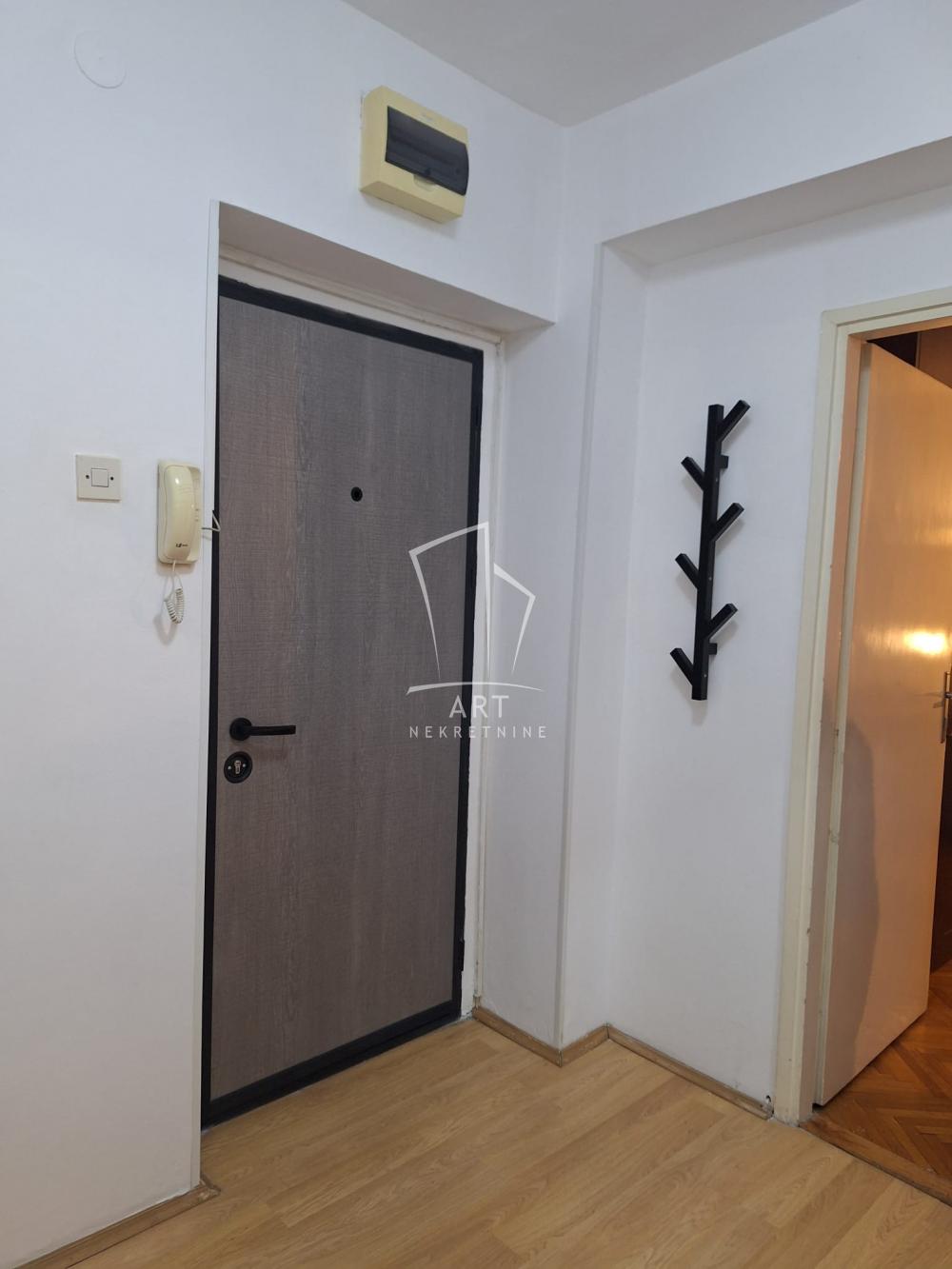 Slika 3 - Hadži Ruvimova, Jednoiposoban stan za izdavanje, 43m2, 700€