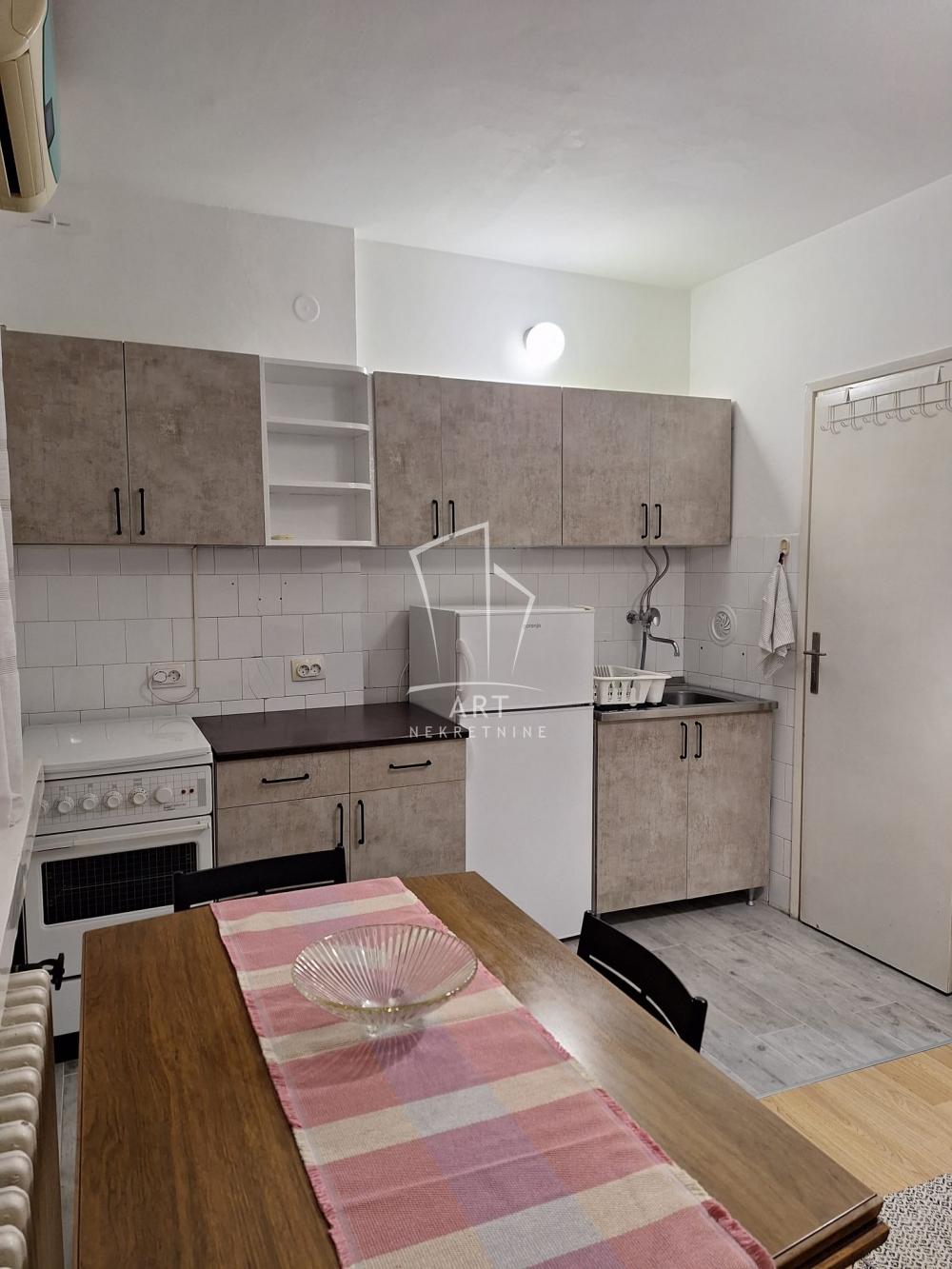Slika 5 - Hadži Ruvimova, Jednoiposoban stan za izdavanje, 43m2, 700€