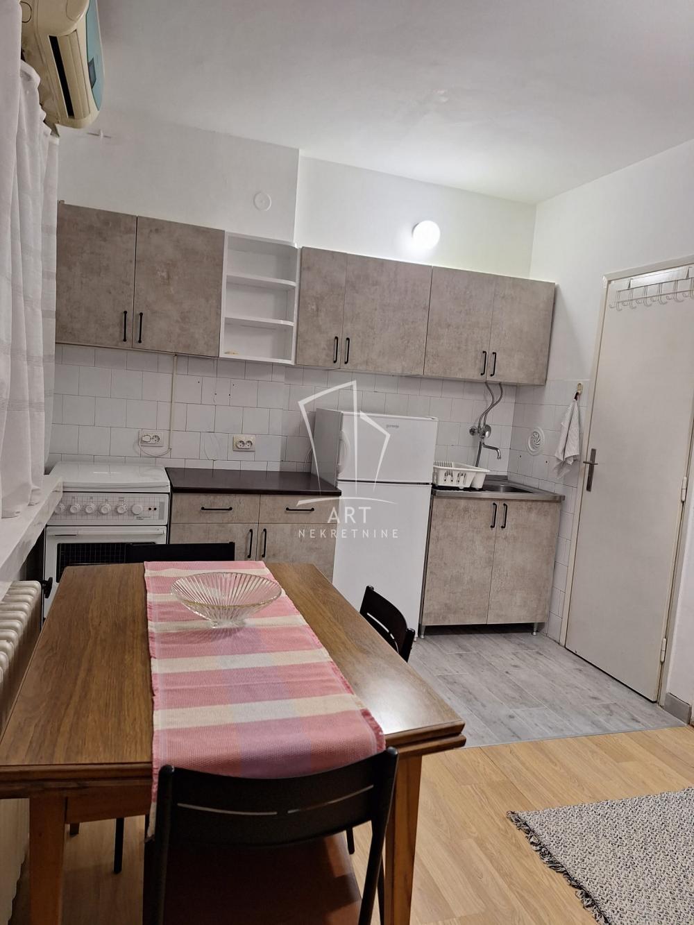 Slika 7 - Hadži Ruvimova, Jednoiposoban stan za izdavanje, 43m2, 700€