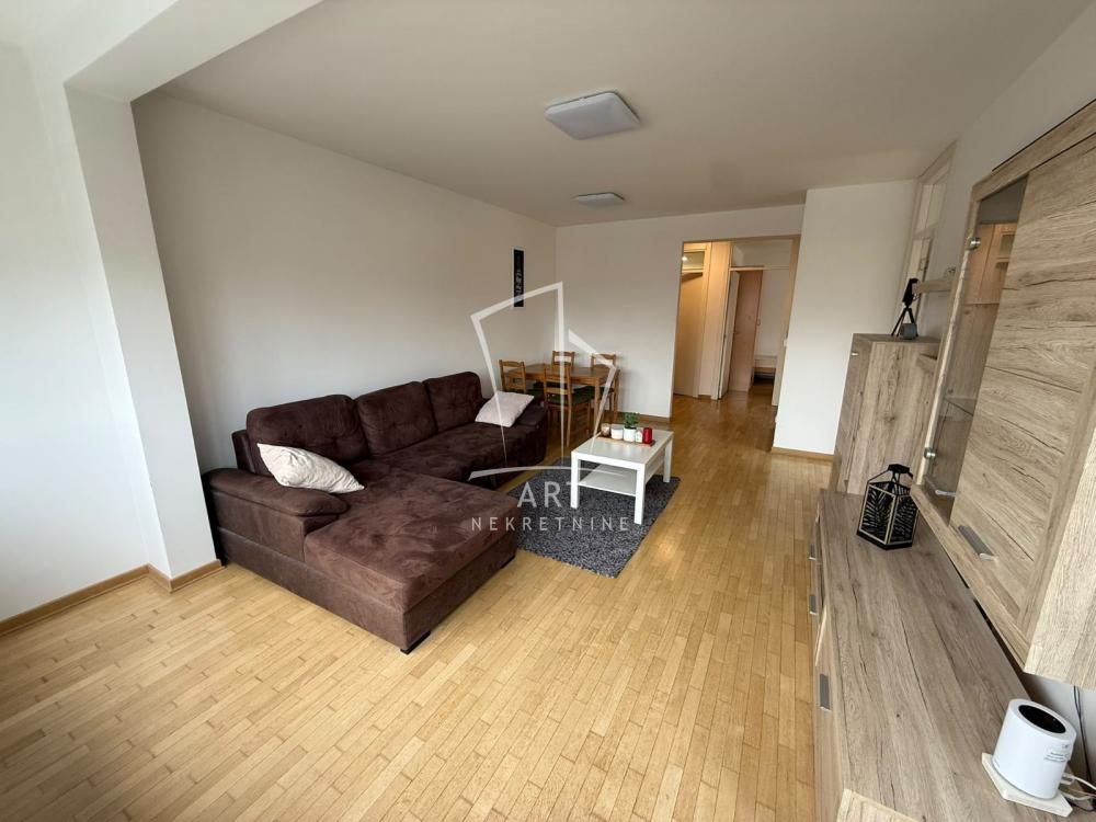 Slika 1 - Gospodara Vučića, Trosoban stan za izdavanje, 64m2, 1.100€