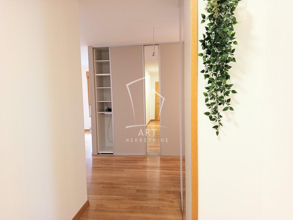 Slika 2 - Tadije Sondermajera, Petosoban stan za izdavanje, 161m2, 2.600€