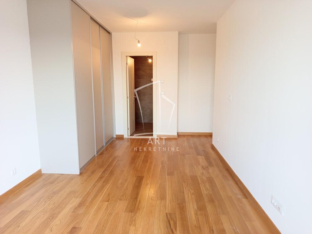 Slika 5 - Tadije Sondermajera, Petosoban stan za izdavanje, 161m2, 2.600€