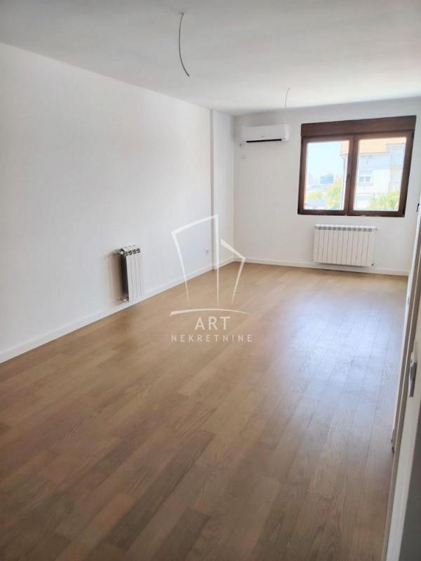 Slika 6 - Tadije Sondermajera, Petosoban stan za izdavanje, 161m2, 2.600€
