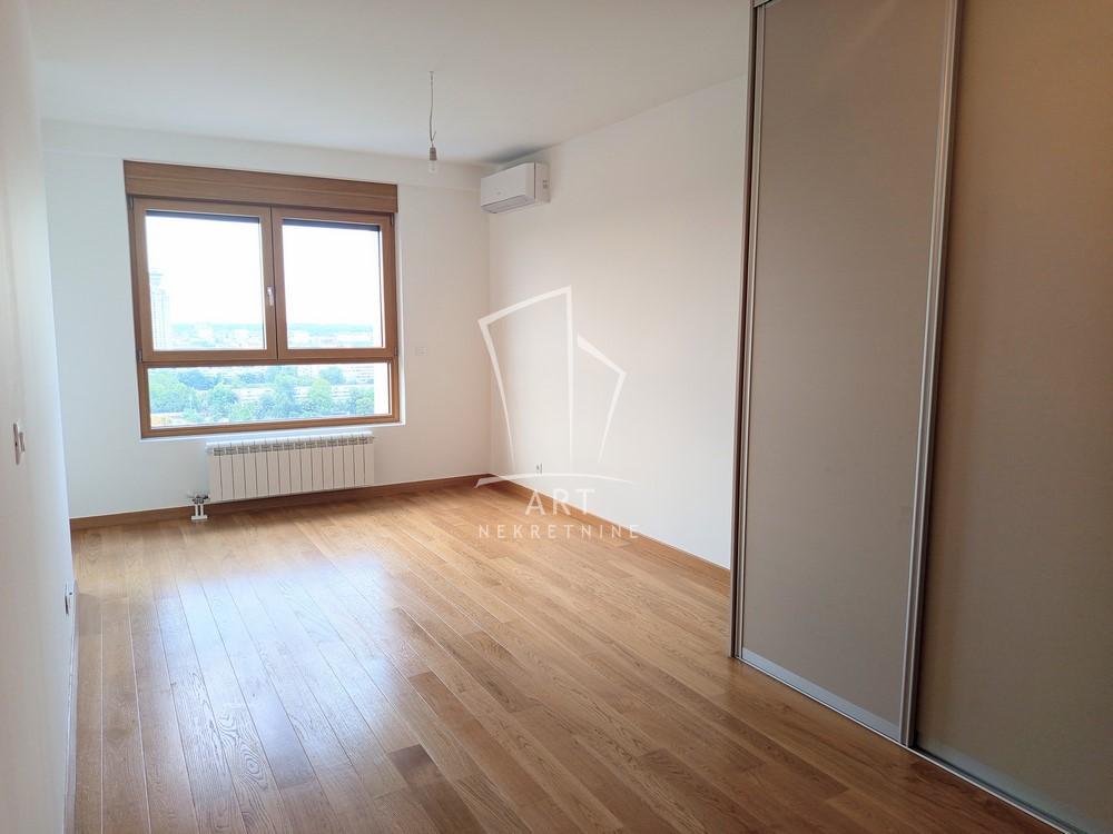 Slika 4 - Tadije Sondermajera, Petosoban stan za izdavanje, 161m2, 2.600€
