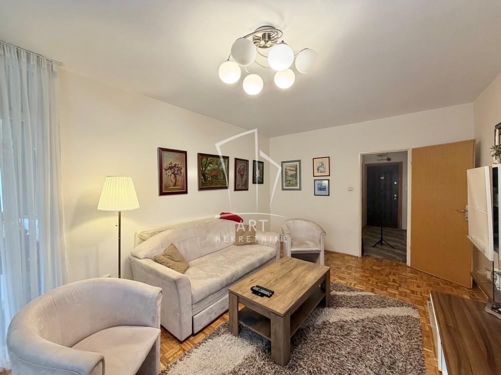 Slika 1 - Marine Veličković, Dvoiposoban stan na prodaju, 62m2, 195.000€