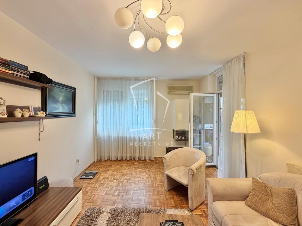 Slika 3 - Marine Veličković, Dvoiposoban stan na prodaju, 62m2, 195.000€