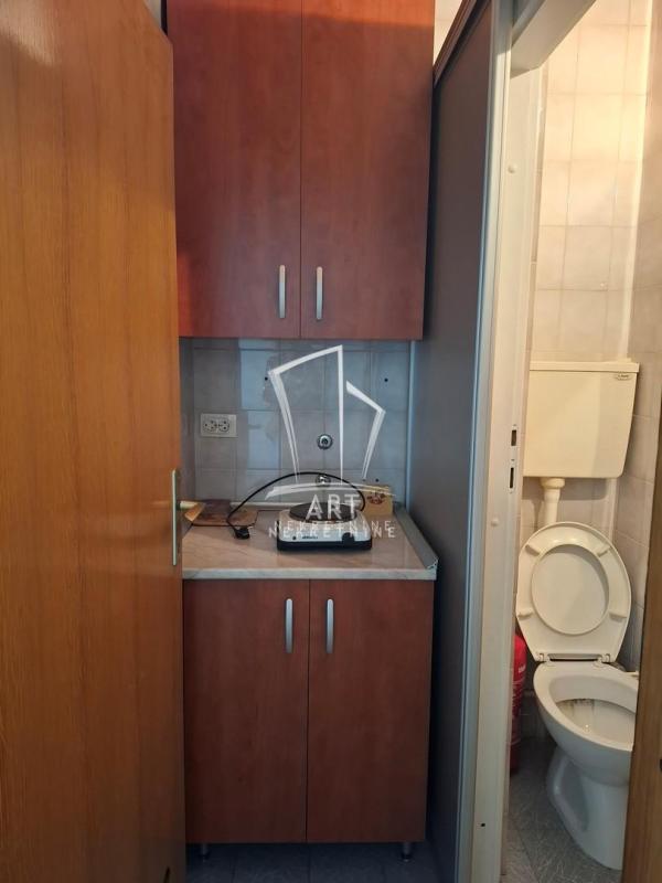 Slika 3 - Ustanička,  Lokal za izdavanje, 14m2, 300€