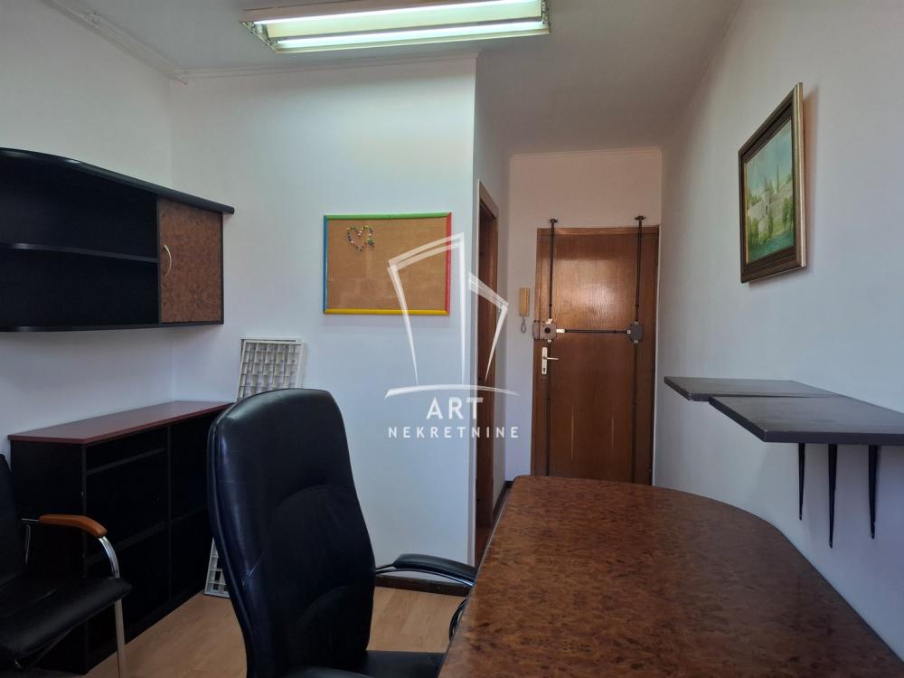 Slika 1 - Ustanička,  Lokal za izdavanje, 14m2, 300€