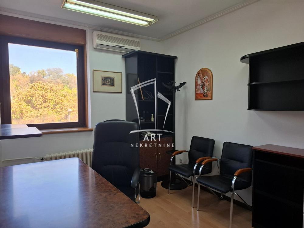 Glavna slika -Ustanička,  Lokal za izdavanje, 14m2, 300€