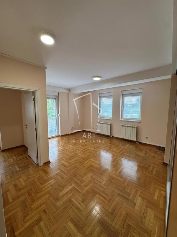 Slika 2 - Gospodara Vučića,  Lokal za izdavanje, 56m2, 750€