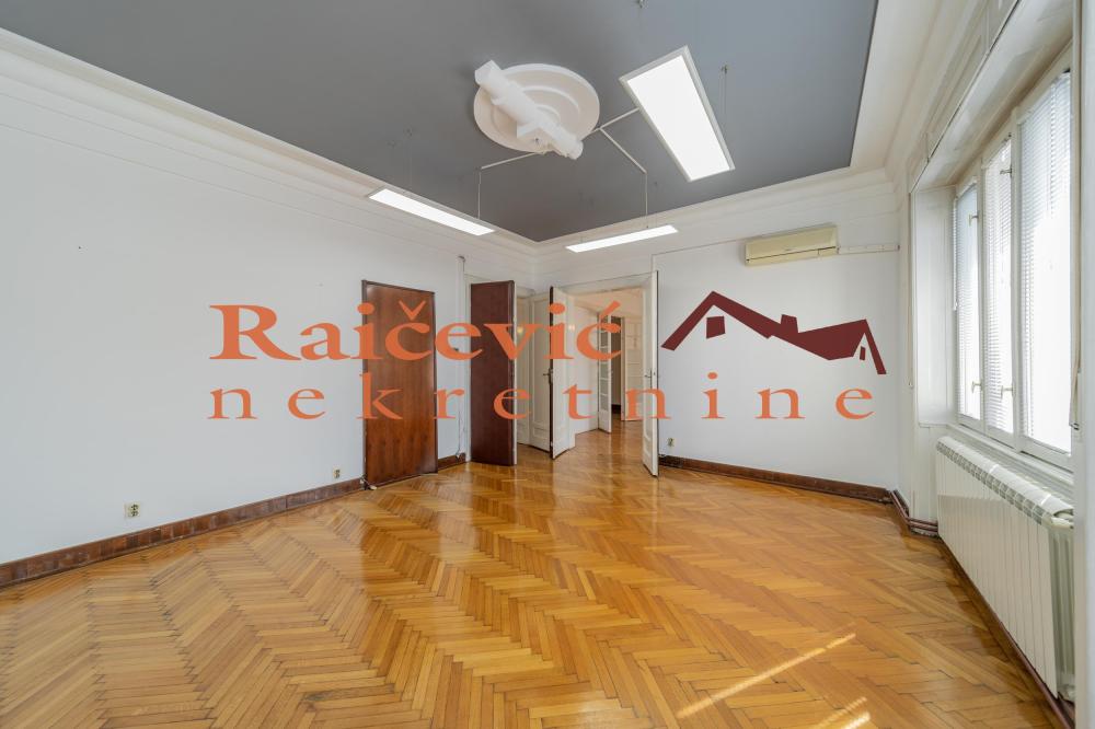 Slika 2 - Marsala Birjuzova, Šestoiposoban stan za izdavanje, 150m2, 2.000€