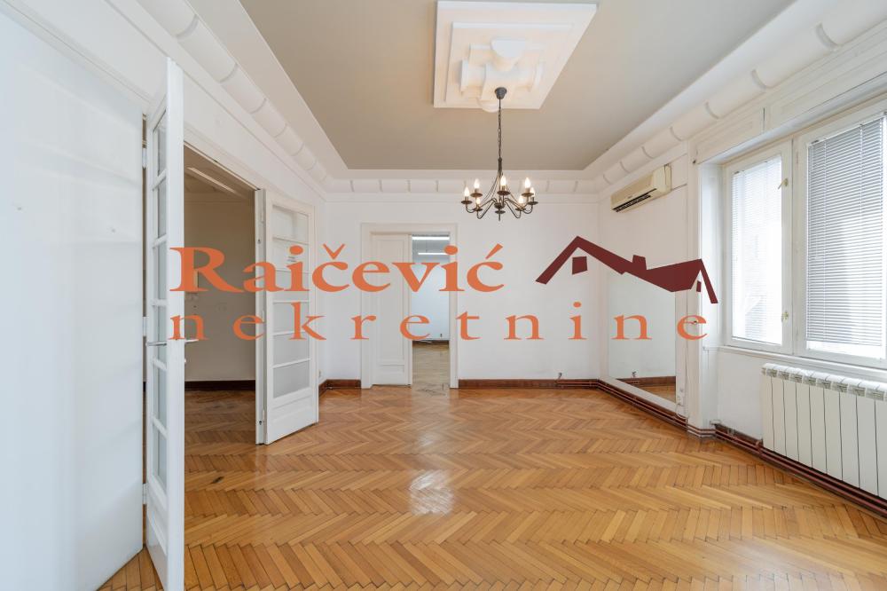 Slika 10 - Marsala Birjuzova, Šestoiposoban stan za izdavanje, 150m2, 2.000€