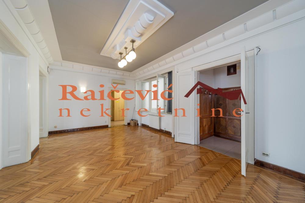 Slika 11 - Marsala Birjuzova, Šestoiposoban stan za izdavanje, 150m2, 2.000€