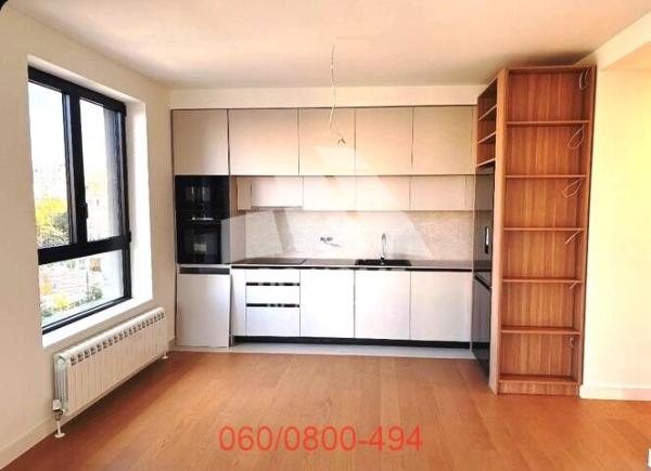 Slika 1 - Vožda Đorđa Stratimirovića, Dvoiposoban stan za izdavanje, 79m2, 2.100€