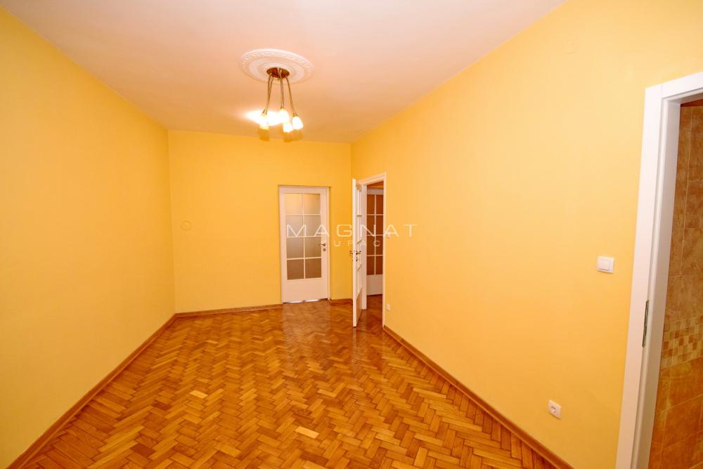 Slika 4 - Cetinjska, Četvorosoban stan na prodaju, 65m2, 315.000€