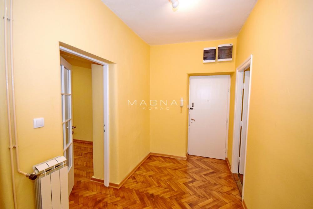 Glavna slika -Cetinjska, Četvorosoban stan na prodaju, 65m2, 315.000€