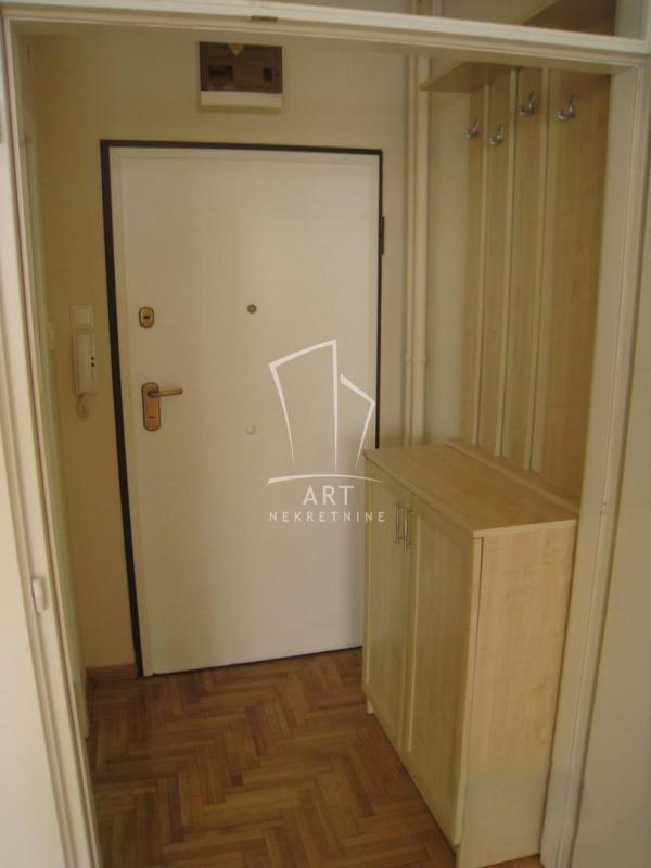 Slika 8 - Španskih boraca, Jednoiposoban stan za izdavanje, 50m2, 850€