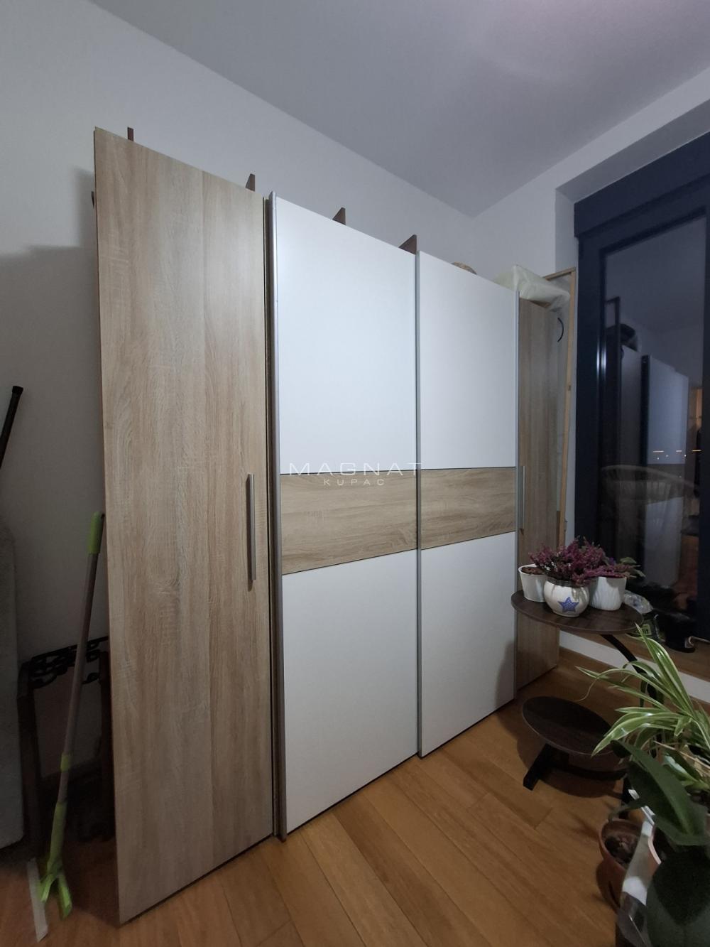 Slika 10 - Porodice Trajković, Četvorosoban stan na prodaju, 83m2, 273.000€
