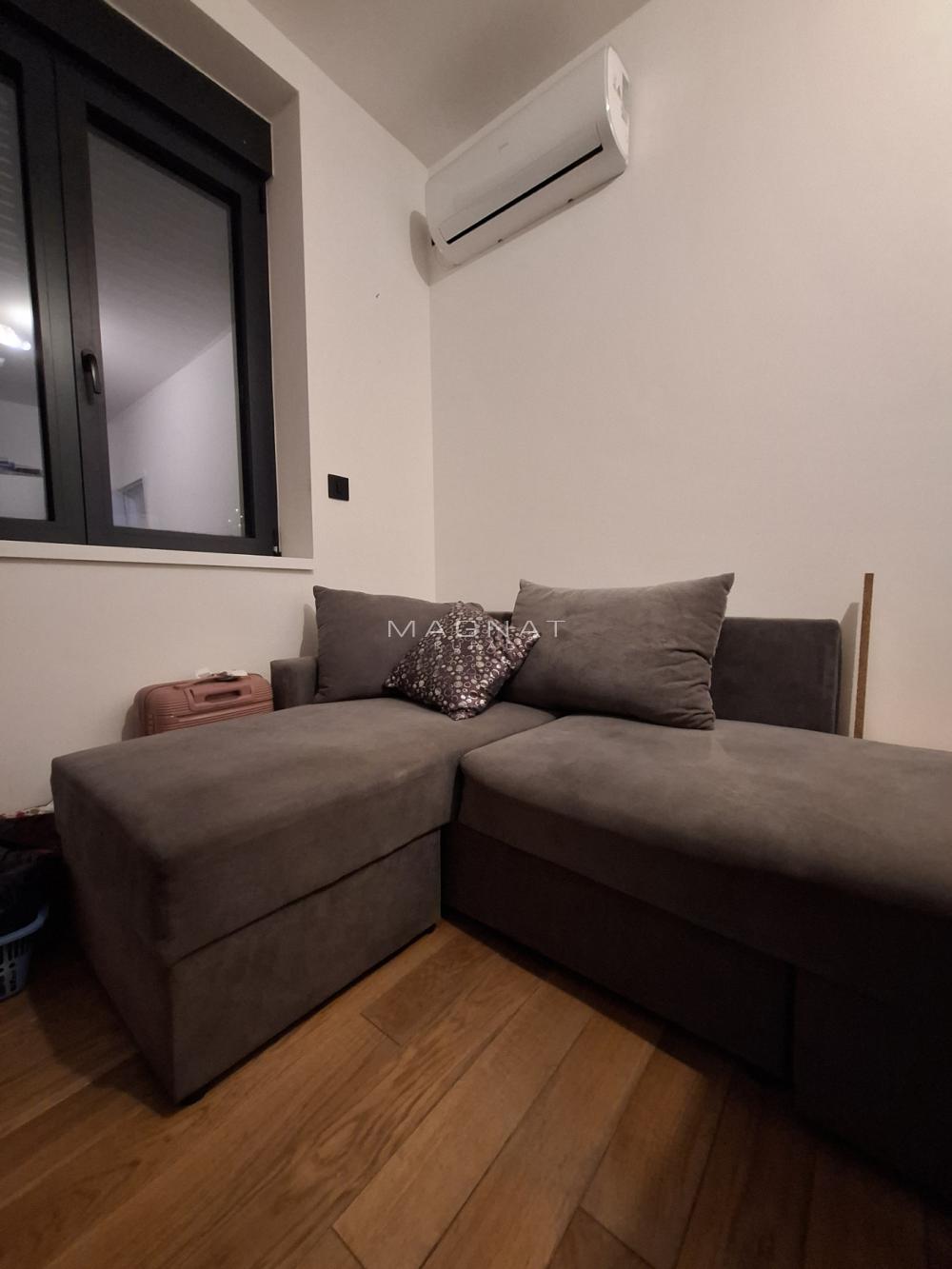 Slika 2 - Porodice Trajković, Četvorosoban stan na prodaju, 83m2, 273.000€