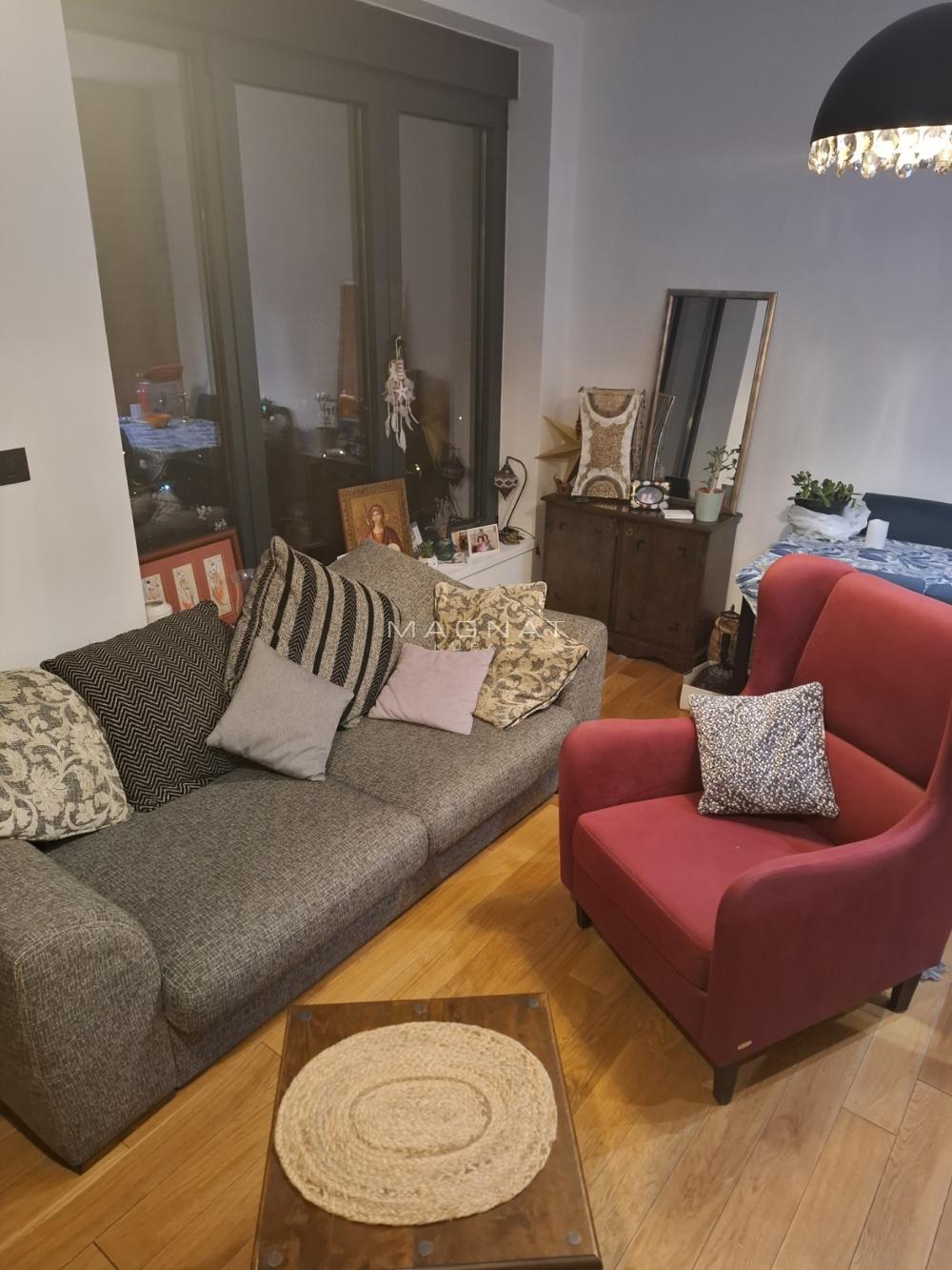 Slika 4 - Porodice Trajković, Četvorosoban stan na prodaju, 83m2, 273.000€