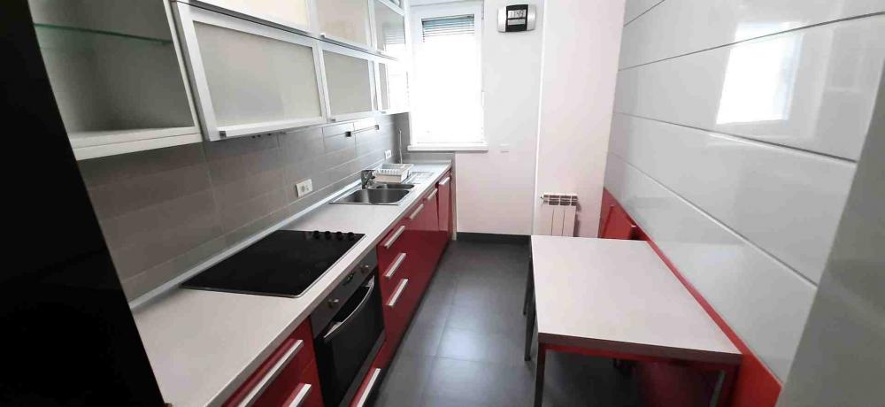 Slika 3 - Koče Kapetana, Četvorosoban stan za izdavanje, 100m2, 1.800€
