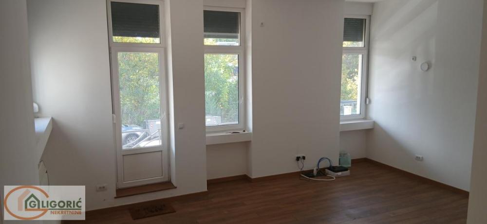 Slika 4 - Miće Orlovića, Četvorosoban stan na prodaju, 195m2, 695.000€