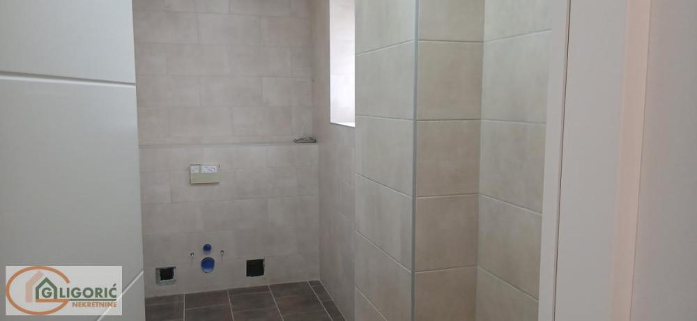 Slika 10 - Miće Orlovića, Četvorosoban stan na prodaju, 195m2, 695.000€