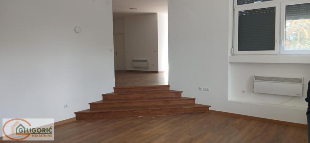 Slika 2 - Miće Orlovića, Četvorosoban stan na prodaju, 195m2, 695.000€