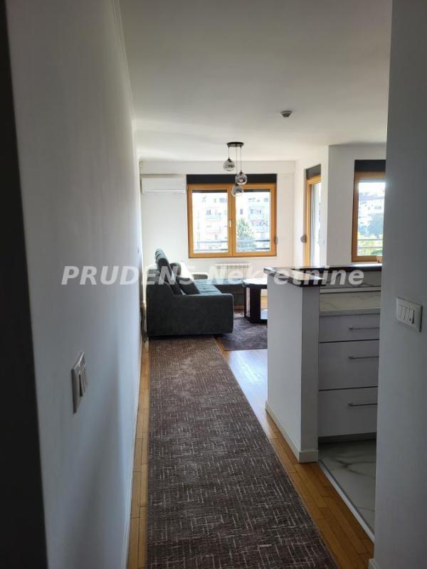 Glavna slika -Petra Kočića, Troiposoban stan za izdavanje, 81m2, 1.200€