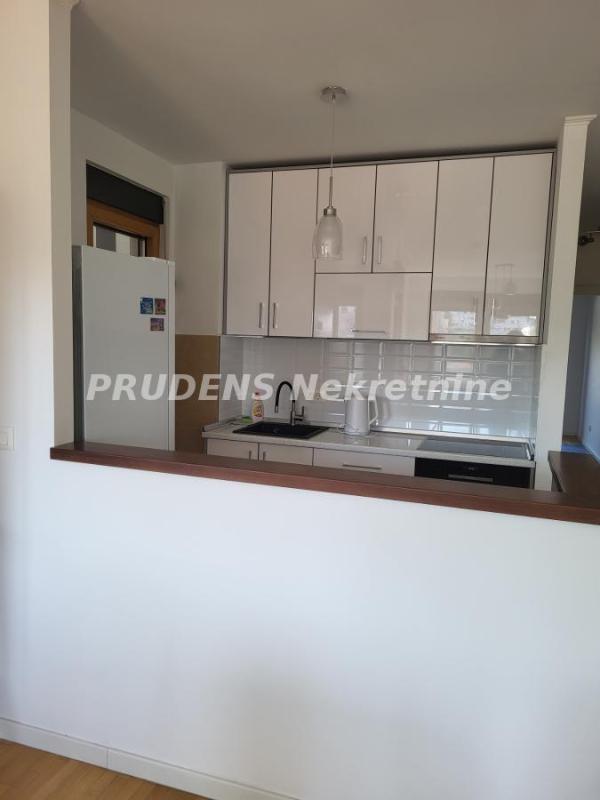 Slika 2 - Petra Kočića, Troiposoban stan za izdavanje, 81m2, 1.200€