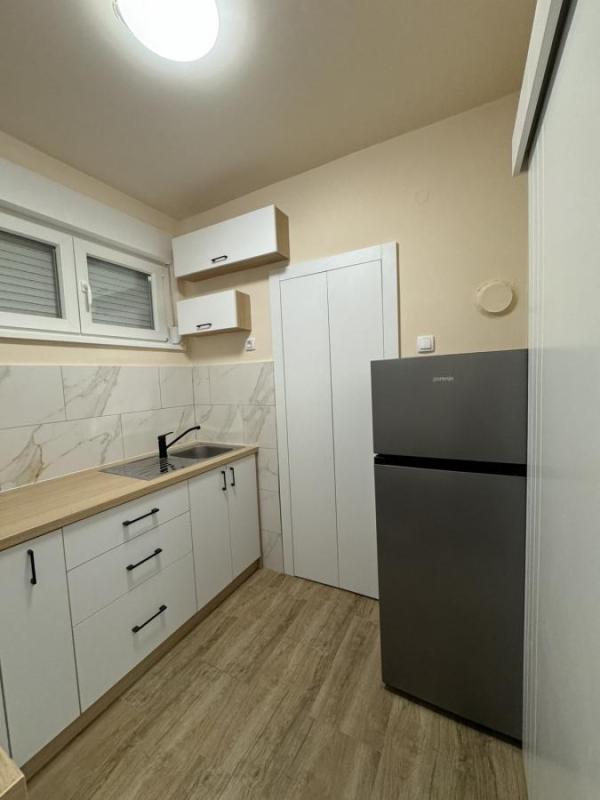 Slika 5 - Jednoiposoban stan za izdavanje, 40m2, 400€