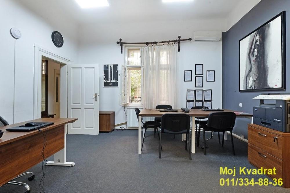 Slika 1 - Petosoban stan za izdavanje, 130m2, 1.200€