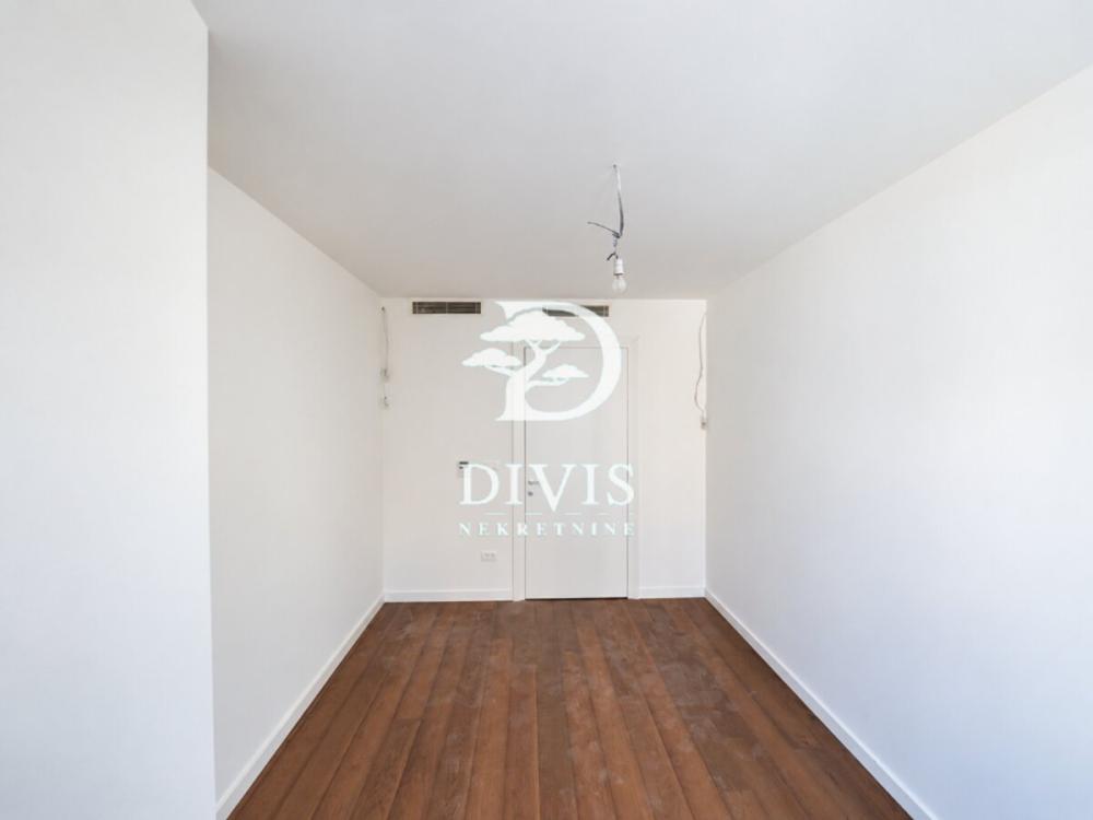 Slika 11 - Beogradska , Trosoban stan na prodaju, 130m2, 715.000€