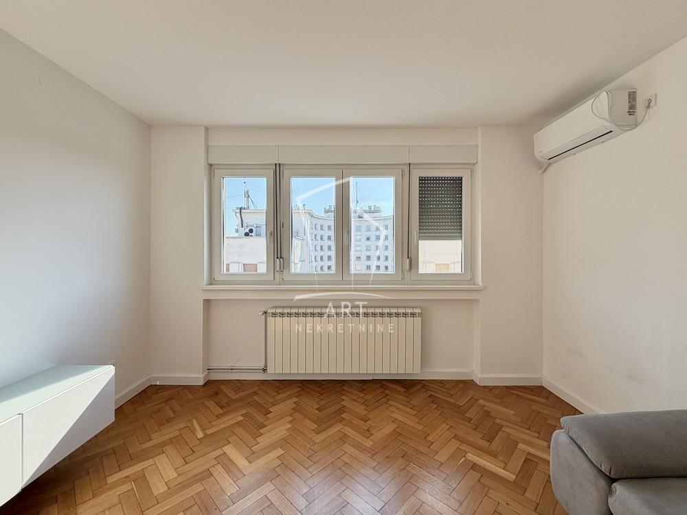 Slika 2 - Obilićev Venac, Dvosoban stan za izdavanje, 66m2, 1.300€