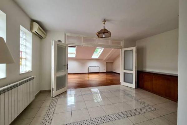 Slika 0 - Sibinjanin Janka, Četvoroiposoban stan na prodaju, 117m2, 440.000€