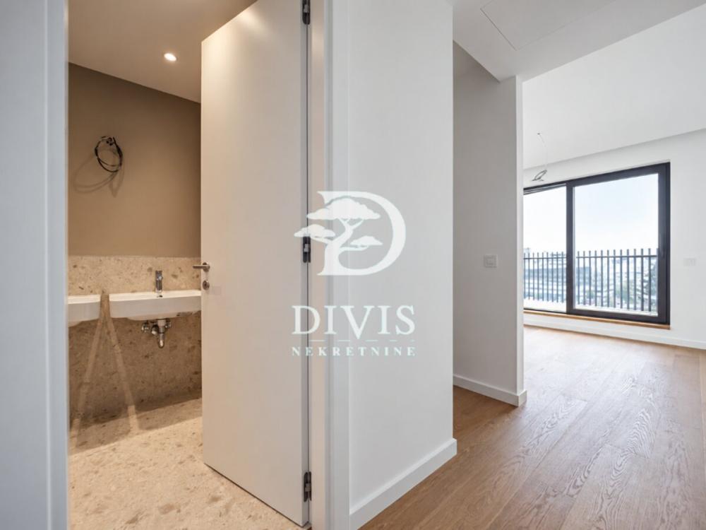 Slika 7 - Omladinskih brigada, Trosoban stan na prodaju, 170m2, 790.000€
