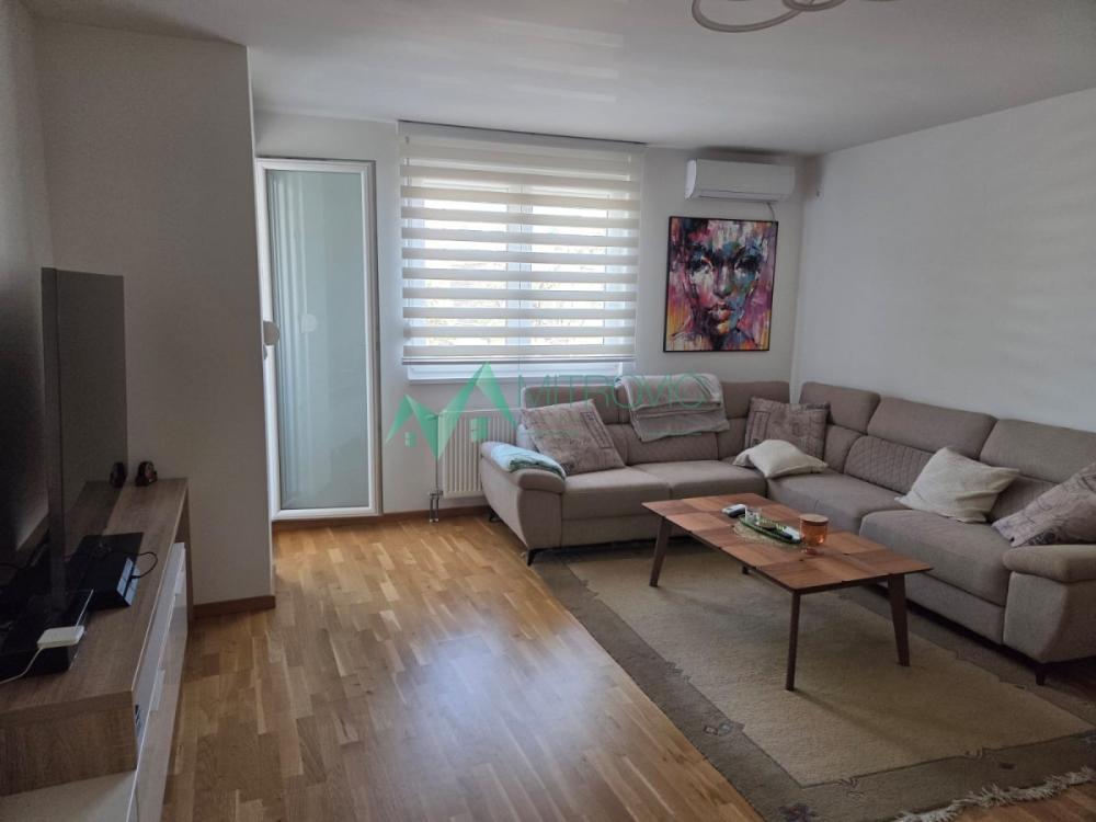 Slika 1 - Četvorosoban stan za izdavanje, 78m2, 850€