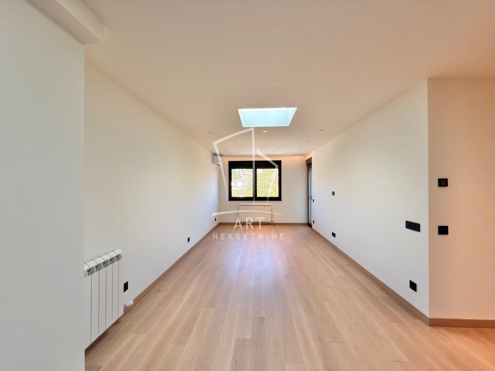 Slika 1 - Miloja Đaka, Trosoban stan za izdavanje, 66m2, 1.350€