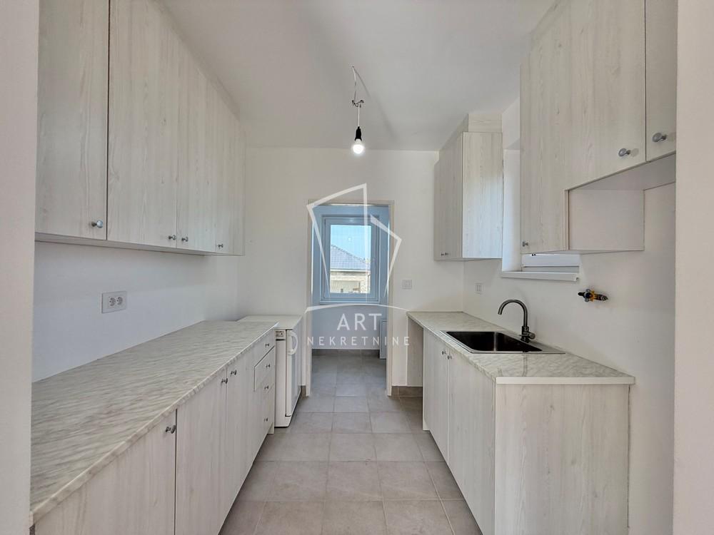 Slika 2 - Milovana Vidakovića,  Kuća na prodaju, 138m2, 160.000€