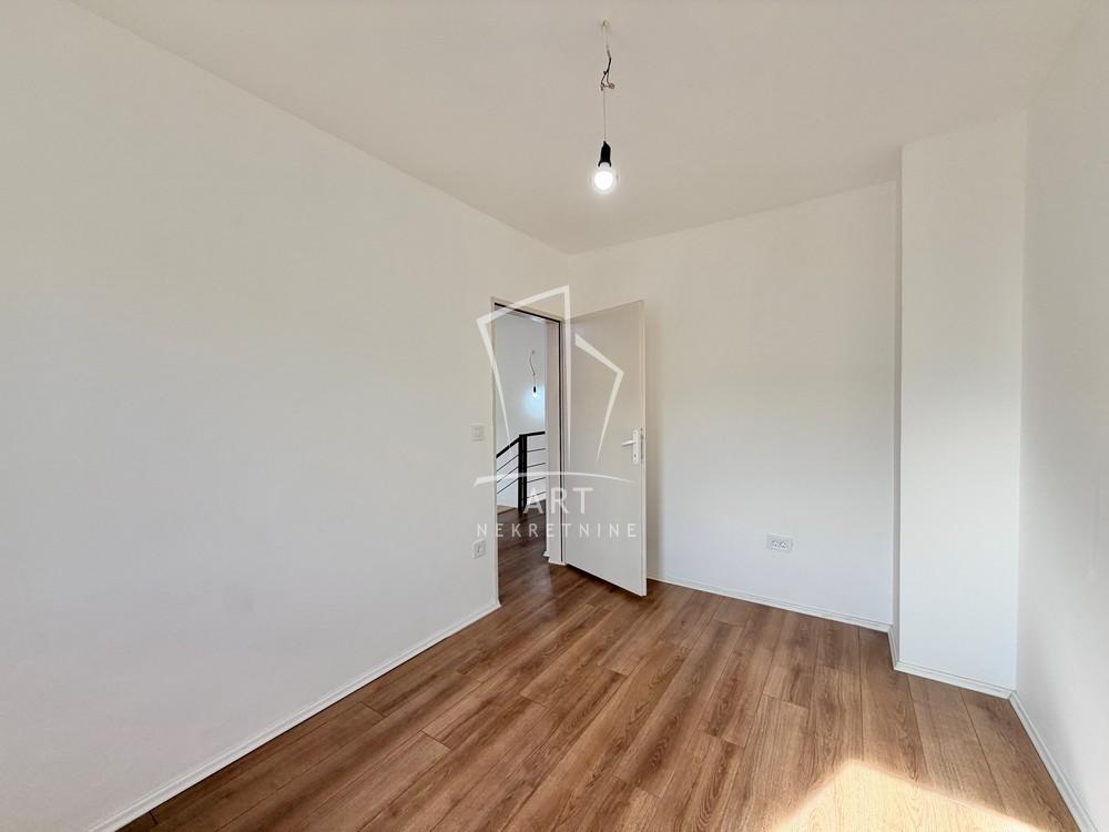 Slika 5 - Milovana Vidakovića,  Kuća na prodaju, 138m2, 160.000€