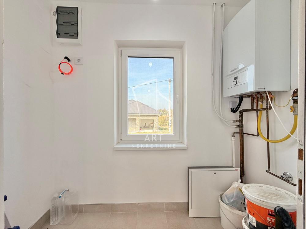 Slika 6 - Milovana Vidakovića,  Kuća na prodaju, 138m2, 160.000€