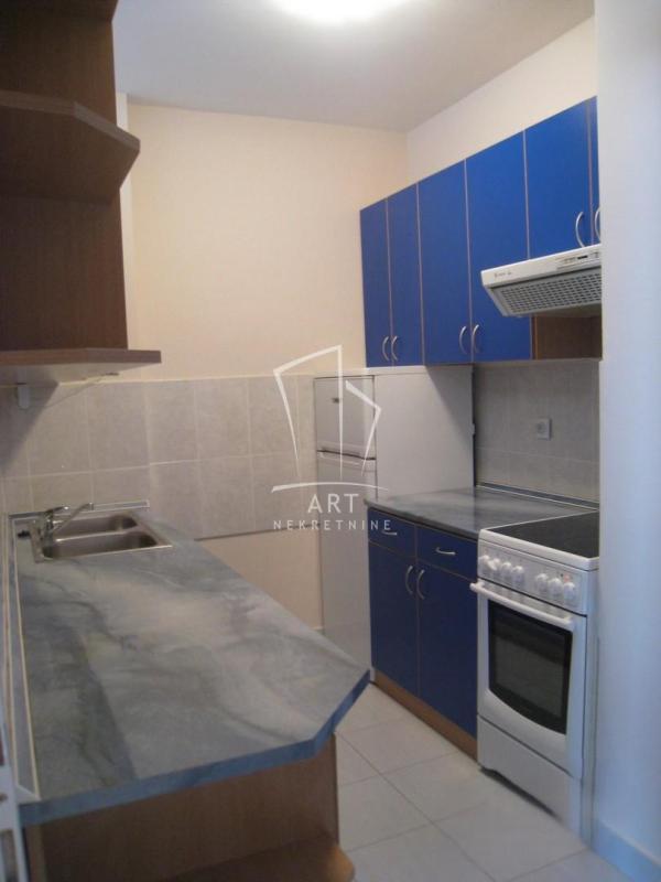 Slika 5 - Španskih boraca,  Lokal za izdavanje, 50m2, 850€