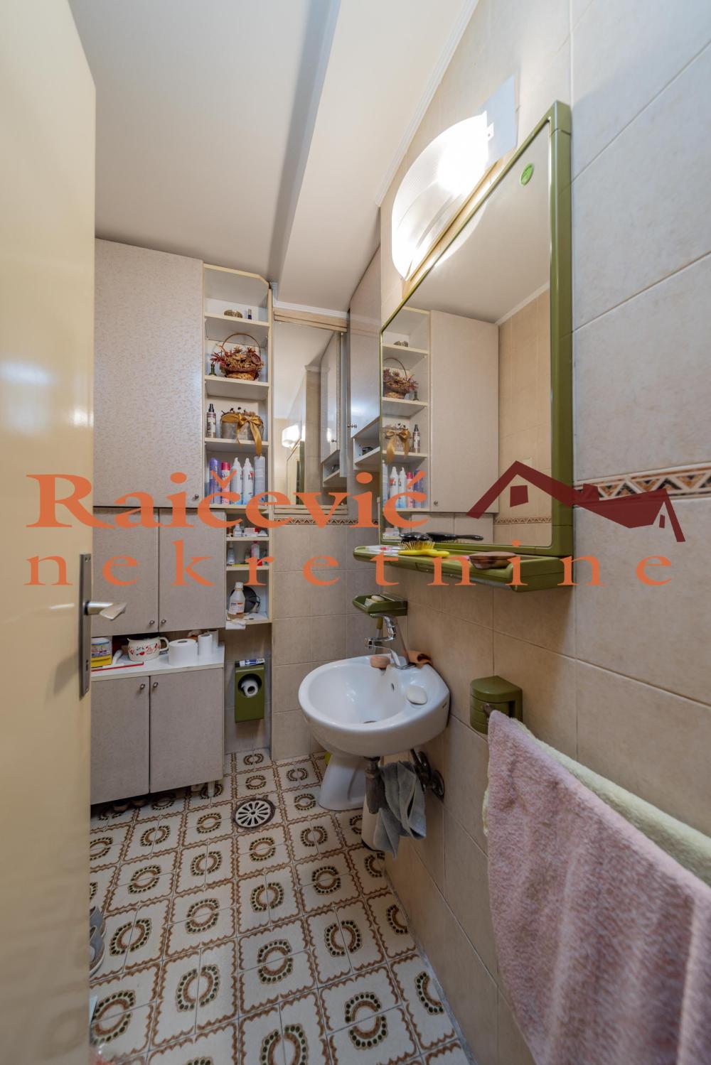Slika 8 - Sime Igumanova, Troiposoban stan na prodaju, 97m2, 329.000€