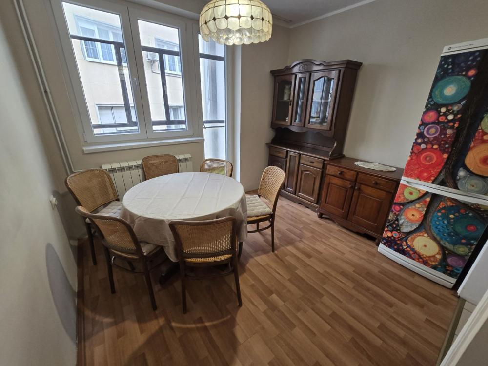Slika 2 - Cara Nikolaja II, Dvosoban stan za izdavanje, 54m2, 600€