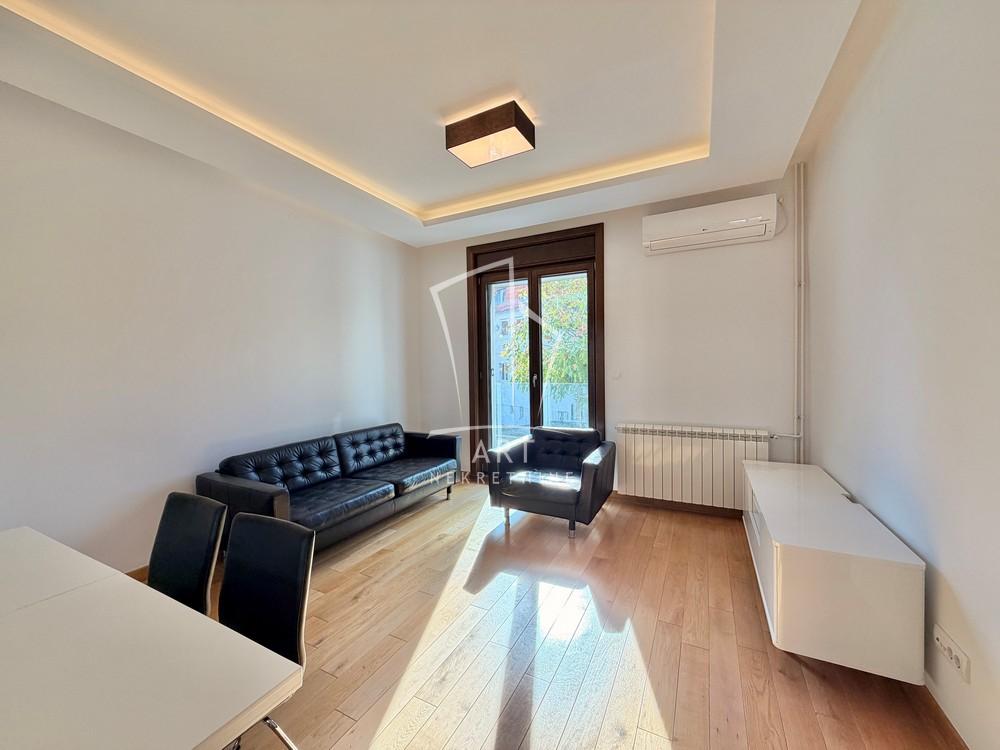 Slika 3 - Miće Orlovića,  Kuća za izdavanje, 138m2, 2.300€