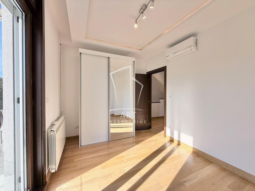 Slika 5 - Miće Orlovića,  Kuća za izdavanje, 138m2, 2.300€