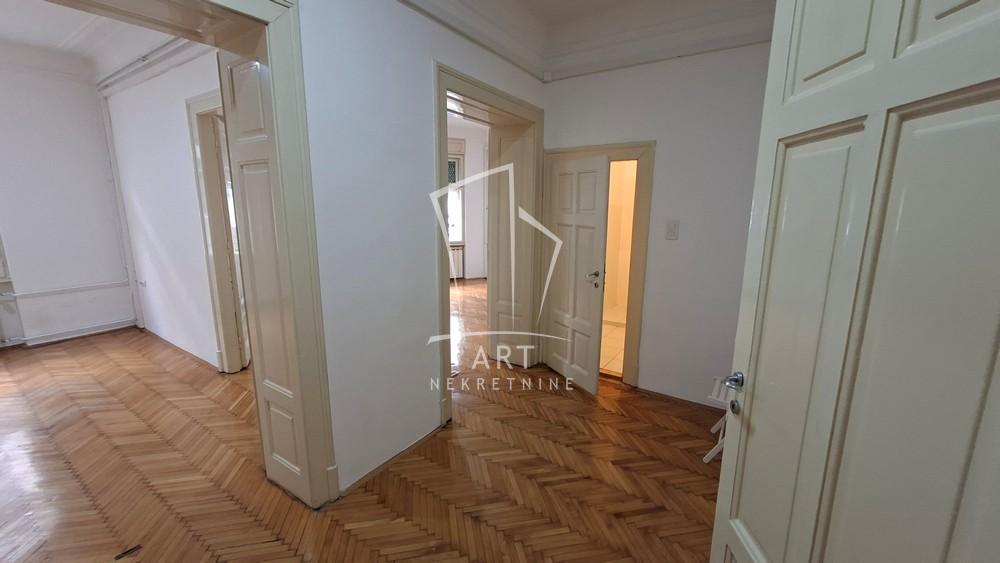 Slika 4 - Maršala Birjuzova, Trosoban stan za izdavanje, 76m2, 1.400€
