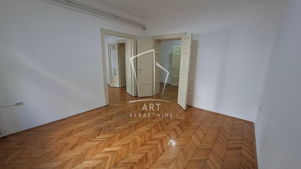 Slika 3 - Maršala Birjuzova, Trosoban stan za izdavanje, 76m2, 1.400€